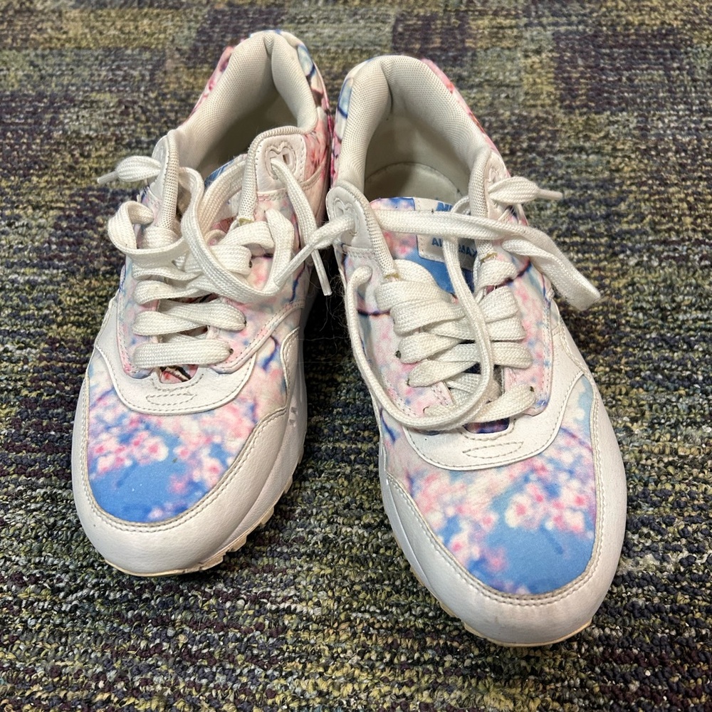 Nike air max cherry blossom women’s 7 men’s 5.5